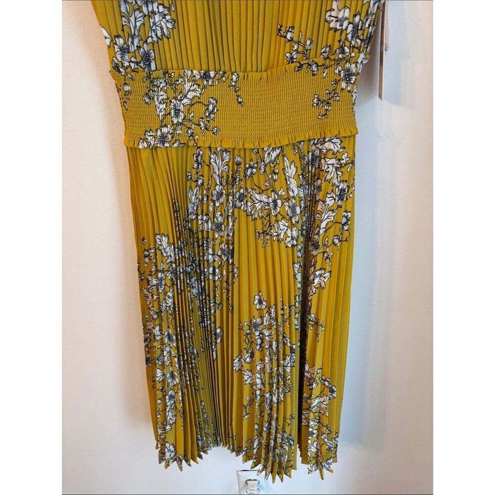 Nanette Lepore smocked high neck Sleeveless Mustard Floral Pleated Midi Dress 6 - Picture 5 of 12